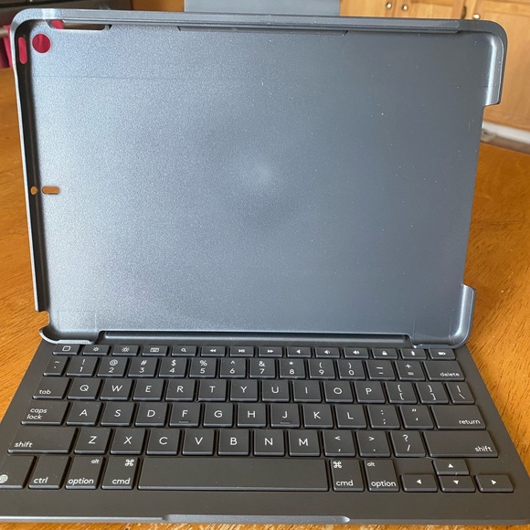 LogiTech IPad Air 3rd Generation Keyboard Case, SlimFolio - Picture 3 of 4